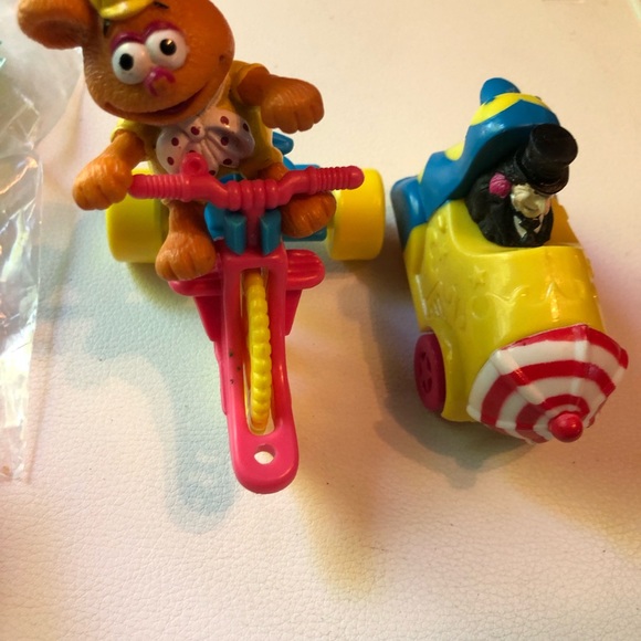 Lot Of 8 Vintage 1990s McDonalds Toys, 5 Are Sealed In Package Daisy Muppet Bugs - Picture 9 of 12